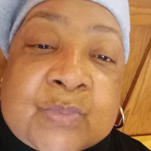 Meet your Posher, Esther